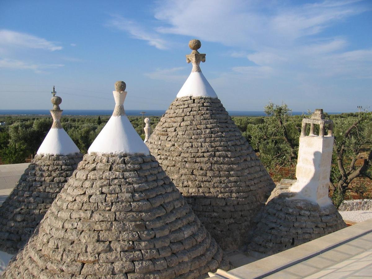 Villa 4 trulli, sea view, vista mare, isolata Ostuni Esterno foto
