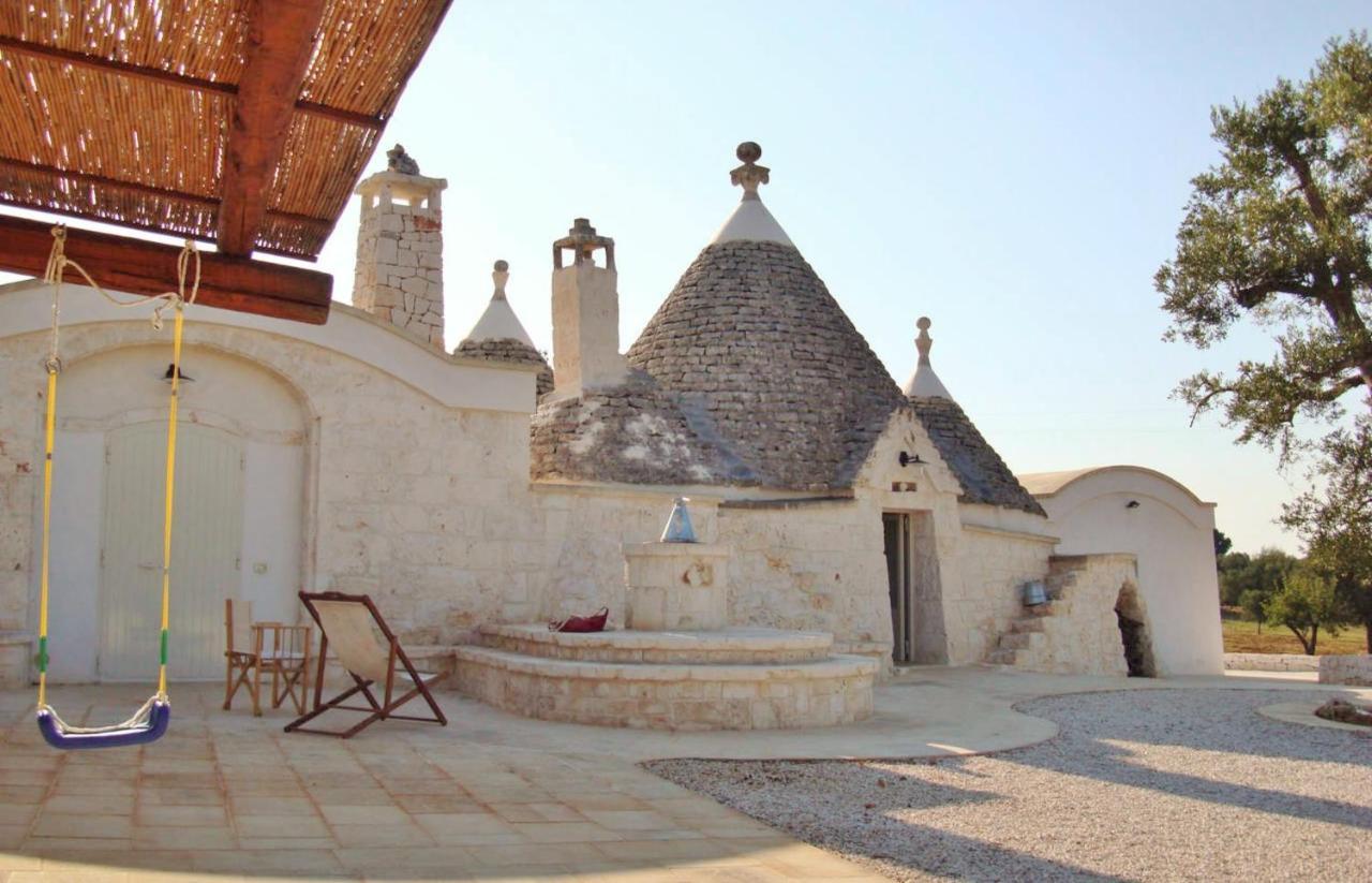 Villa 4 trulli, sea view, vista mare, isolata Ostuni Esterno foto
