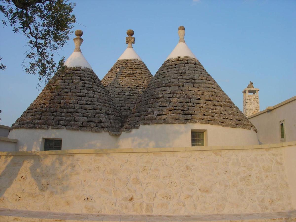 Villa 4 trulli, sea view, vista mare, isolata Ostuni Esterno foto