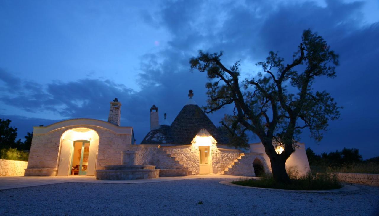 Villa 4 trulli, sea view, vista mare, isolata Ostuni Esterno foto