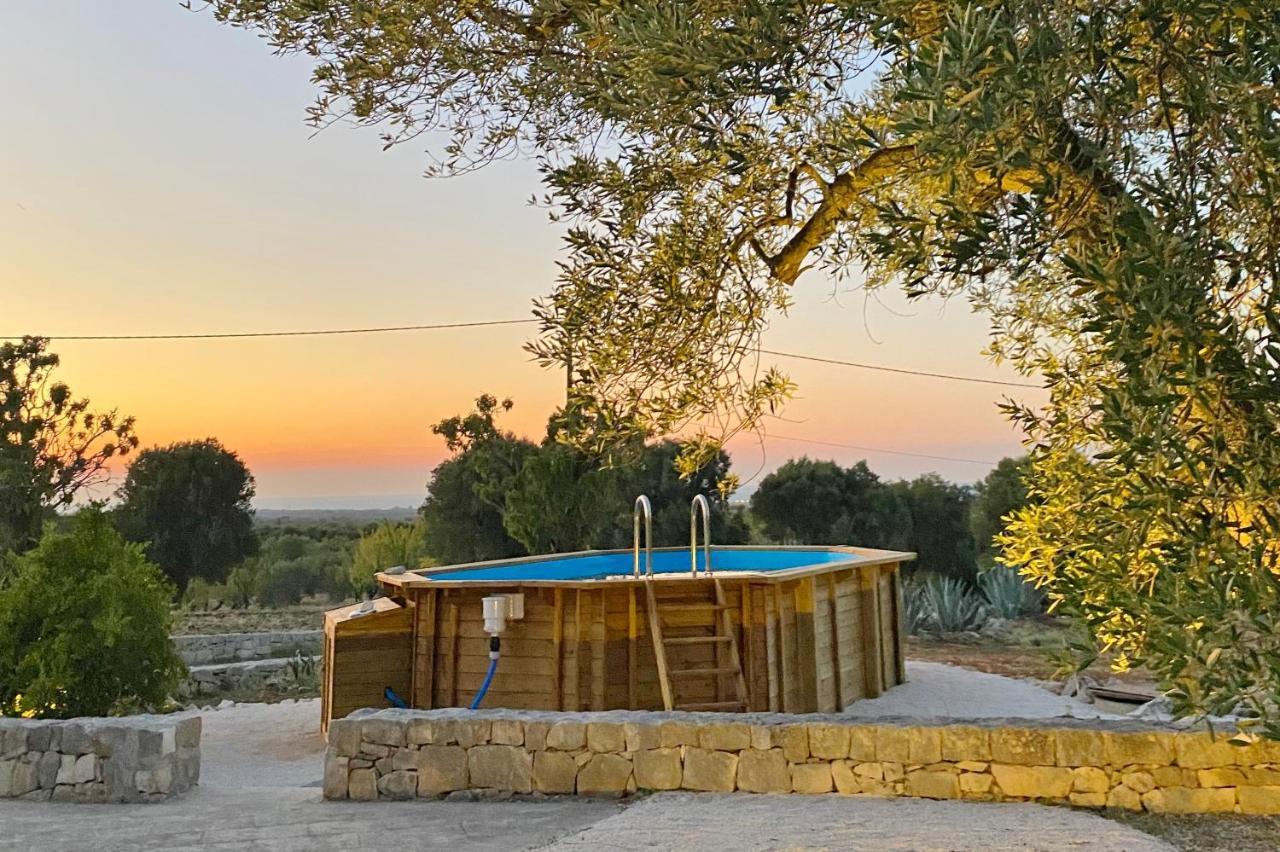Villa 4 trulli, sea view, vista mare, isolata Ostuni Esterno foto